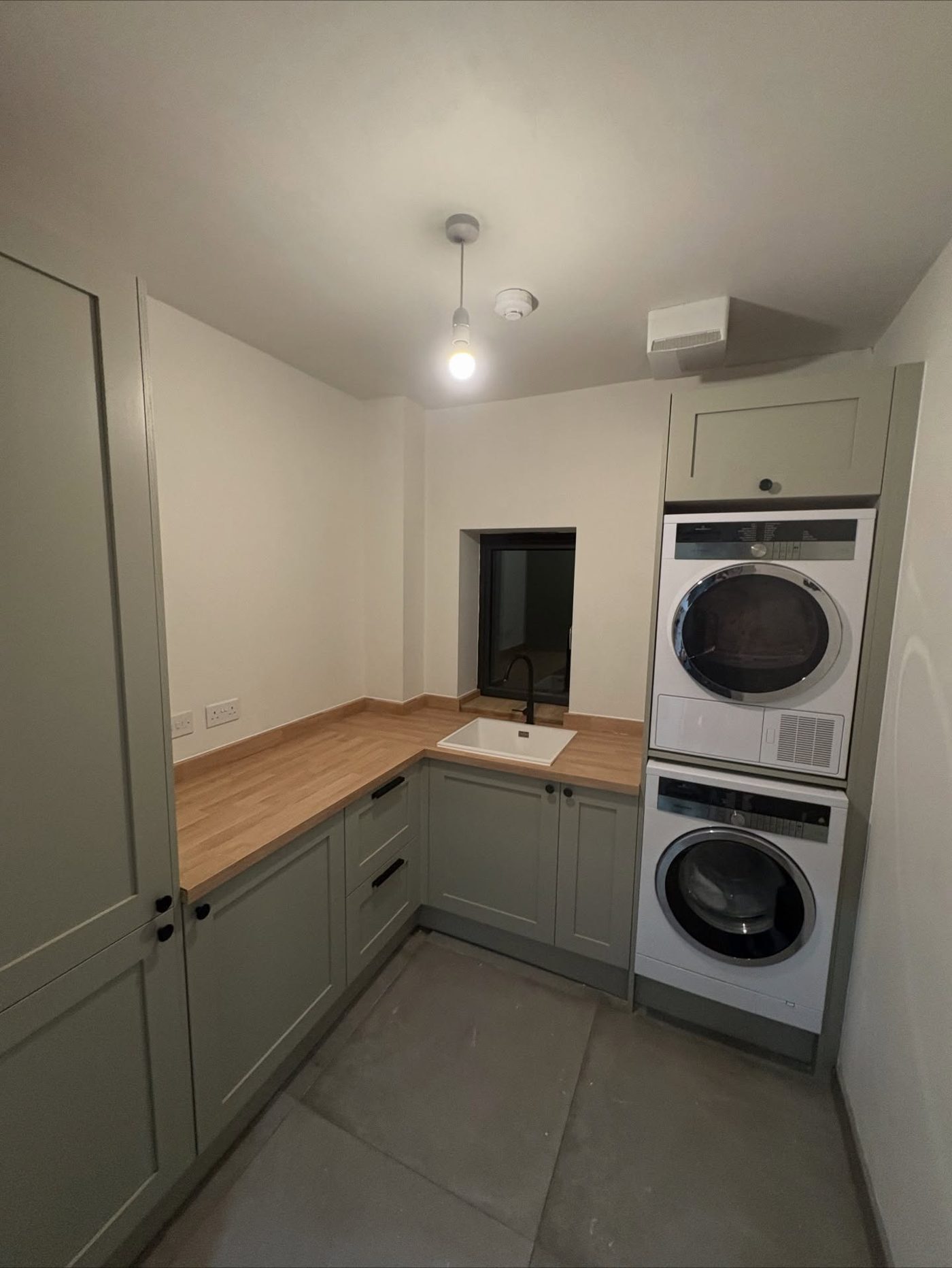 Utility and laundry room fit-out